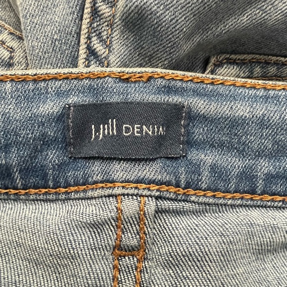 JJill Barely Flare jeans, misses 6, EUC - Picture 6 of 16